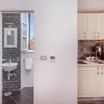 شقة Roko House