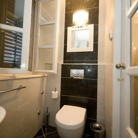 Roko House Apartment